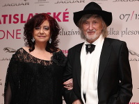 Juraj Jakubisko a jeho manželka Deana boli obvinení z nevyplatenia faktúry. Juraj Jakubisko a jeho manželka Deana boli obvinení z nevyplatenia faktúry.
