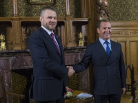 Premiér Peter Pellegrini sa stretol s ruským partnerom Dmitrijom Medvedevom Premiér Peter Pellegrini sa stretol s ruským partnerom Dmitrijom Medvedevom