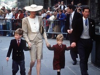 Princezná Diana mnohým poriadne pomotala hlavu: Ktorý z týchto dvoch mužov je teda skutočne otcom princa Harryho?