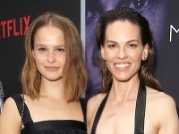 Hilary Swank a Clara Rugaard-Larsen Hilary Swank a Clara Rugaard-Larsen