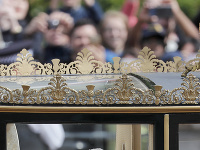 Britská kráľovná Alžbeta II. absolvovala v sobotu oficiálnu oslavu svojich 93. narodenín