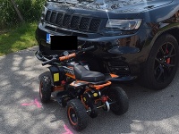 Dopravní policajti z Nových Zámkov prijali oznámenie o dopravnej nehode, jej účastníkom bolo dieťa na štvorkolke. Dopravní policajti z Nových Zámkov prijali oznámenie o dopravnej nehode, jej účastníkom bolo dieťa na štvorkolke.