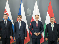 Premiéri krajín V4 na stretnutí v Budapešti Premiéri krajín V4 na stretnutí v Budapešti