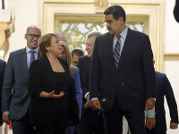 Michelle Bacheletová a Nicolás Maduro Michelle Bacheletová a Nicolás Maduro