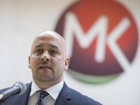 Predseda strany SMK József Menyhárt Predseda strany SMK József Menyhárt