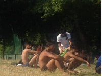 Údajní migranti na bratislavskom Draždiaku. Údajní migranti na bratislavskom Draždiaku.