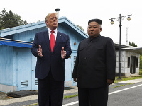 Donald Trump sa stretol s Kim Čong-unom