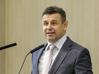 László Sólymos László Sólymos