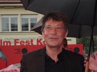 Český herec Pavel Kříž je opäť v chomúte. Český herec Pavel Kříž je opäť v chomúte.