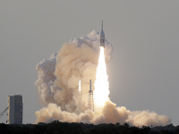 NASA otestovala únikový systém kozmickej lode Orion NASA otestovala únikový systém kozmickej lode Orion