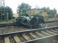 Zrážka rýchlika a osobného auta si vyžiadala dve obete Zrážka rýchlika a osobného auta si vyžiadala dve obete