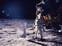 Aldrin počas pobytu na Mesiaci Aldrin počas pobytu na Mesiaci