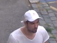 Česká polícia pátra po únoscovi. Česká polícia pátra po únoscovi.