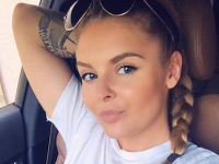 Exfarmárka Lívia Chvostíková našla lásku po boku futbalistu. Exfarmárka Lívia Chvostíková našla lásku po boku futbalistu.