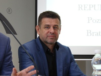 László Sólymos László Sólymos