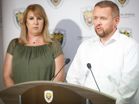 Prezidentka finančnej správy Lenka Wittenbergerová a generálny riaditeľ sekcie boja proti podvodom a analýzy rizík Ladislav Hanniker Prezidentka finančnej správy Lenka Wittenbergerová a generálny riaditeľ sekcie boja proti podvodom a analýzy rizík Ladislav Hanniker