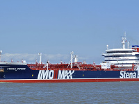 Iránske elitné revolučné gardy zadržali v Hormuzskom prielive britský ropný tanker Iránske elitné revolučné gardy zadržali v Hormuzskom prielive britský ropný tanker