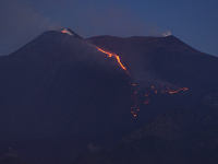 Sopka Etna na Sicílii vybuchla