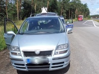 Na snímke vozidlo, na ktorom rodina z Česka vyrazila na dovolenku do Poľska. 
