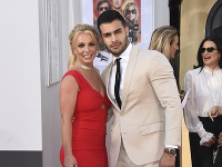 Britney Spears a jej frajer Sam mali v spoločnosti premiéru. 