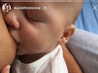 Suzie Hroncová sa pochválila intímnym záberom so synčekom Riškom.