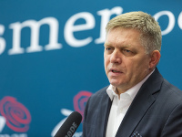 Robert Fico počas tlačovej konferencie Robert Fico počas tlačovej konferencie