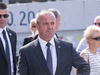 Minister obrany SR Peter Gajdoš Minister obrany SR Peter Gajdoš