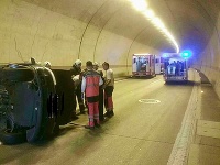 Tunel Sitina v smere do Lamača je pre nehodu uzavretý 