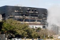 Budova daňového úradu v texaskom Austine po samovražednom útoku