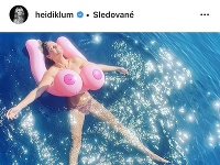 Heidi Klum sa fanúšikom predviedla s takýmito bombami. 