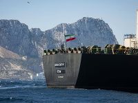 Iránsky tanker aj napriek úsiliu USA opustil Gibraltár