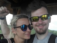Zdenku mal dobodať jej o 15 rokov mladší partner Ján. Zdenku mal dobodať jej o 15 rokov mladší partner Ján.