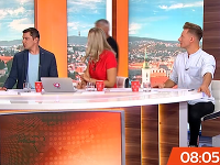 V Ranných novinách sa objavil neznámy votrelec. V Ranných novinách sa objavil neznámy votrelec.