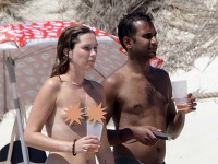 Aziz Ansari s priateľkou Aziz Ansari s priateľkou