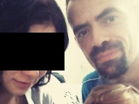 Z vraždy Ľubomíra je podozrivá 22-ročná Michaela. Z vraždy Ľubomíra je podozrivá 22-ročná Michaela.