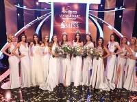 Priamy prenos prestížnej súťaže miss bol plný krásnych dievčat. 