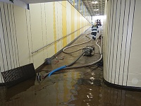 Zaplavený podchod v Dubnici nad Váhom.