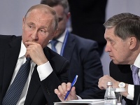 Vladimir Putin a Jurij Ušakov Vladimir Putin a Jurij Ušakov