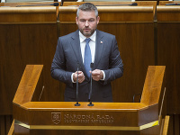 Peter Pellegrini čelí pokusu o odvolanie z funkcie premiéra Peter Pellegrini čelí pokusu o odvolanie z funkcie premiéra