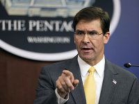 Americký minister obrany Mark Esper Americký minister obrany Mark Esper