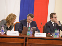 Piate kolo vypočutia kandidátov na sudcov Ústavného súdu SR. Piate kolo vypočutia kandidátov na sudcov Ústavného súdu SR.