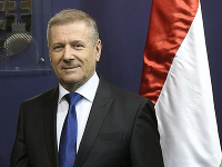 Tibor Benkő Tibor Benkő