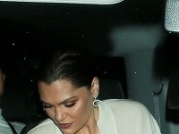 Jessie J sa na koncert vyparádila do takýchto odvážnych šiat. 
