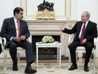 Ruský prezident Vladimir Putin (vpravo) a venezuelský prezident Nicolás Maduro . Ruský prezident Vladimir Putin (vpravo) a venezuelský prezident Nicolás Maduro .