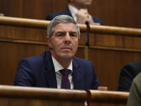 Béla Bugár sa v hlasovaní pomýlil Béla Bugár sa v hlasovaní pomýlil