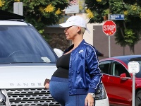 Pohľad na bruško Amber Rose prezrádza, že pôrod je už na spadnutie. A možno to kontroverzná modelka už aj má za sebou. 