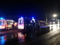 Nehoda medzi Dubnicou nad Váhom a Trenčínom si vyžiadala štyroch zranených Nehoda medzi Dubnicou nad Váhom a Trenčínom si vyžiadala štyroch zranených