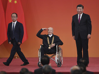 Prezident Si Ťin-pching ocenil hrdinov a starých priateľov Číny
