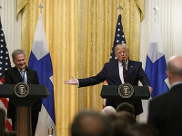 Donald Trump a fínsky prezident Sauli Niinistö Donald Trump a fínsky prezident Sauli Niinistö