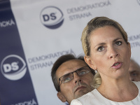 Odídenci z opozičnej SaS vstupujú do neparlamentnej Demokratickej strany (DS) Odídenci z opozičnej SaS vstupujú do neparlamentnej Demokratickej strany (DS)